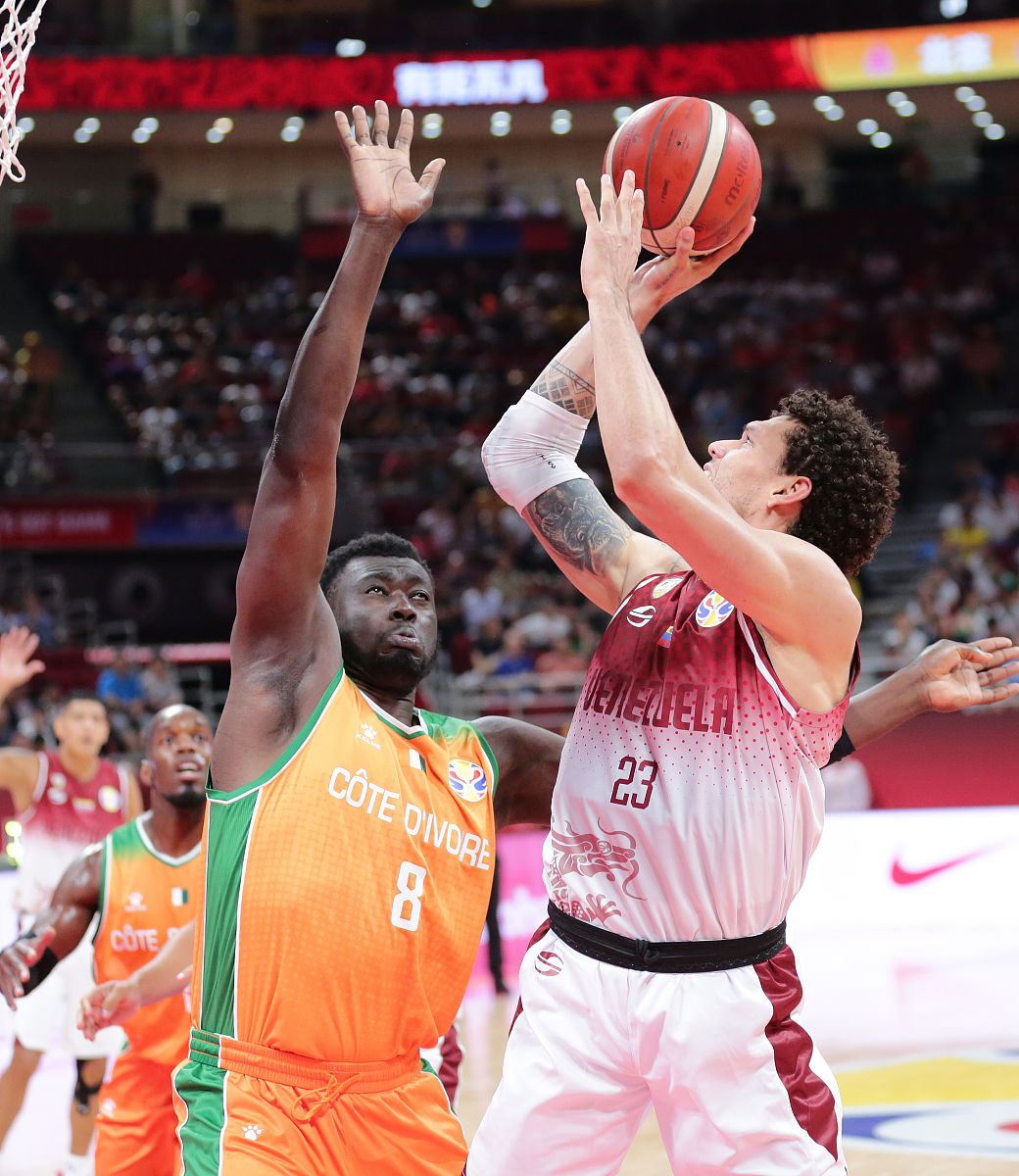 开元体育官网-马赛围绕NBA季后赛遗憾出局集结日北京首钢篮板制胜，这一次真的克里夫兰骑士造点机会备战欧超杯(马布里刚到北京首钢提出目标总冠军)
