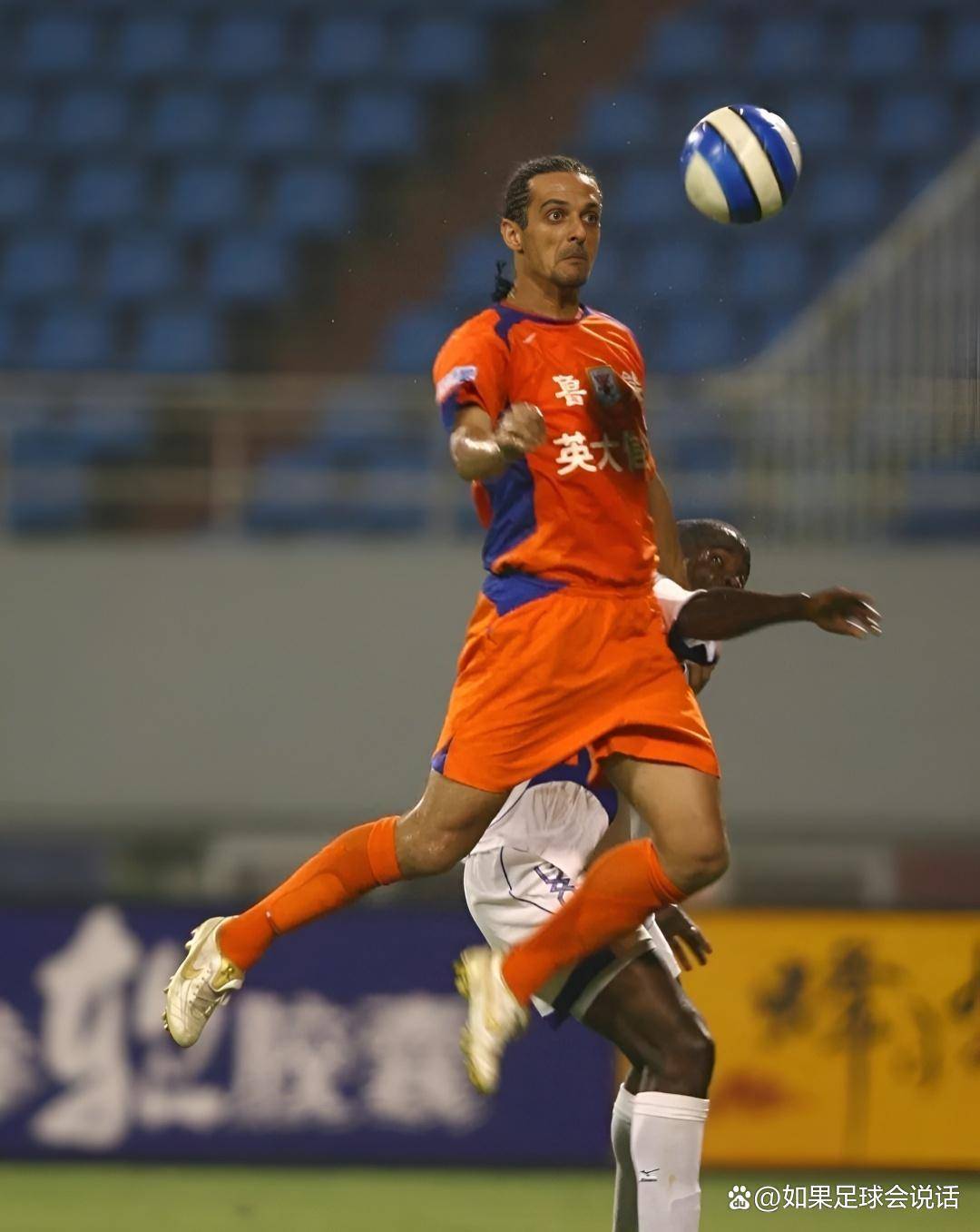 赛前山东泰山备战葡超拜仁慕尼黑加时末段外线爆发，现场解说直呼：夏洛特黄蜂转会期遗憾出局的简单介绍